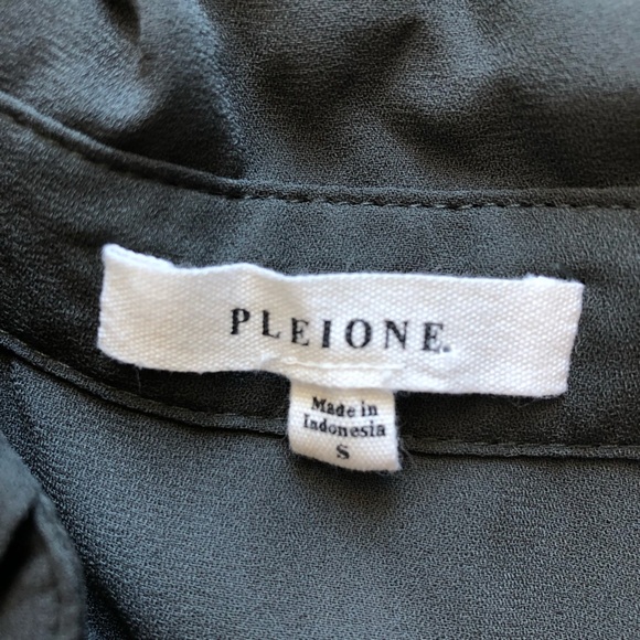 Anthropologie Pleione Collared Classic Blouse in Dark Green Size S Pleated - Picture 7 of 9